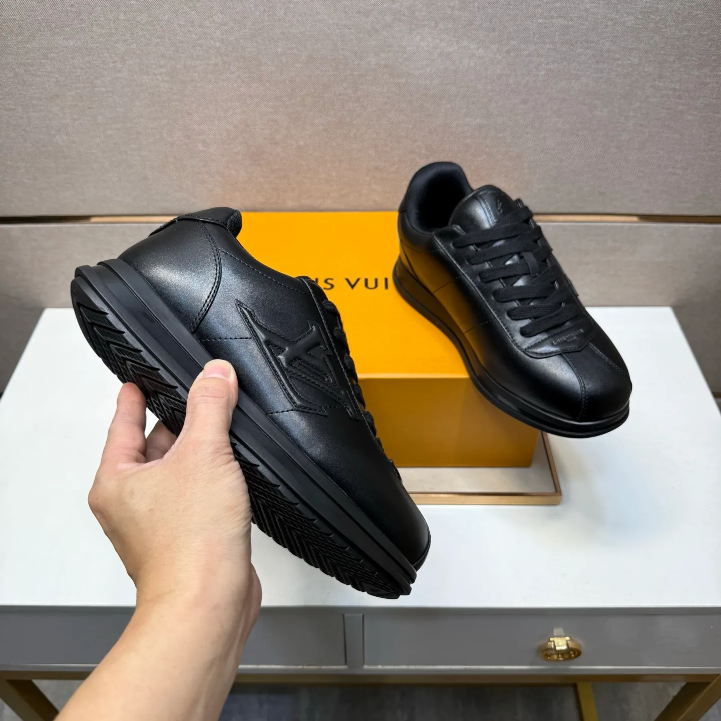 Men's men's shoes 💰pp560 [LV～] Men's casual shoes 2025z cabinet sales simultaneously 🔶Size: 38-44 #️⃣ 🔷5 colors🔜The upper is made of multi-material splicing➕Mesh lining, comfortable and breathable, sole: original comfortable and wear-resistant outsole, ⚠️real thing📱photographed🎬real thing is better📢📢📢